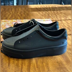 MELISSA women’s black lace up shoes